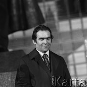 17.04.1973, Kraków, Nowa Huta, Polska.
Uroczyste odsłonięcie pomnika Włodzimierza Lenina w alei Róż. Autor projektu profesor Marian Konieczny - rektor krakowskiej Akademii Sztuk Pięknych.
Fot. Romuald Broniarek, zbiory Ośrodka KARTA