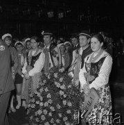 17.04.1973, Kraków, Nowa Huta, Polska.
Uroczyste odsłonięcie pomnika Włodzimierza Lenina w alei Róż.
Fot. Romuald Broniarek, zbiory Ośrodka KARTA