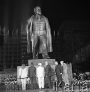 17.04.1973, Kraków, Nowa Huta, Polska.
Uroczyste odsłonięcie pomnika Włodzimierza Lenina w alei Róż.
Fot. Romuald Broniarek, zbiory Ośrodka KARTA