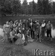 1973, Białystok, Polska.
Zespół cygański w Parku Branickich.
Fot. Romuald Broniarek, zbiory Ośrodka KARTA