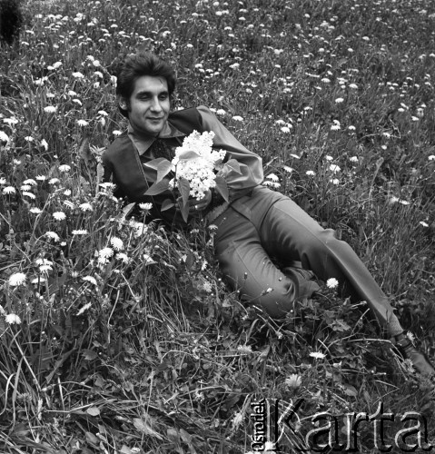 1973, Białystok, Polska.
Członek zespołu cygańskiego w Parku Branickich.
Fot. Romuald Broniarek, zbiory Ośrodka KARTA