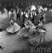 1973, Białystok, Polska.
Zespół cygański w Parku Branickich.
Fot. Romuald Broniarek, zbiory Ośrodka KARTA