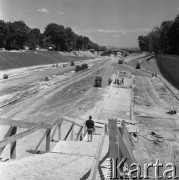 1973, Warszawa, Polska.
Budowa Trasy Łazienkowskiej.
Fot. Romuald Broniarek, zbiory Ośrodka KARTA