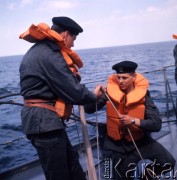 1973, Morze Bałtyckie, Polska.
Ćwiczenia morskie Marynarki Wojennej.
Fot. Romuald Broniarek, zbiory Ośrodka KARTA