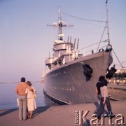 1973, Świnoujście, Polska.
Niszczyciel ORP Błyskawica w Porcie Wojennym Świnoujście. 
Fot. Romuald Broniarek, zbiory Ośrodka KARTA