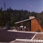 1973, Mazury, Polska.
Przystanek.
Fot. Romuald Broniarek, zbiory Ośrodka KARTA