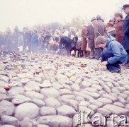 1973, Warszawa, Polska.
Cmentarz na Woli.
Fot. Romuald Broniarek, zbiory Ośrodka KARTA