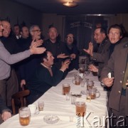 1973, Czechosłowacja.
Po polowaniu na bażanty i zające.
Fot. Romuald Broniarek, zbiory Ośrodka KARTA