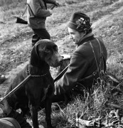 1973, Czechosłowacja.
Polowanie na bażanty i zające.
Fot. Romuald Broniarek, zbiory Ośrodka KARTA