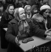 1974, Jazgarzew, Polska.
Zebranie przed wyborami do rad narodowych.
Fot. Romuald Broniarek, zbiory Ośrodka KARTA