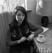 1974, Warszawa, Polska.
Projektantka mody Grażyna Hase.
Fot. Romuald Broniarek, zbiory Ośrodka KARTA