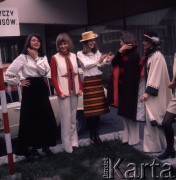 1974, Warszawa, Polska.
Pokaz mody damskiej w Hotelu Forum.
Fot. Romuald Broniarek, zbiory Ośrodka KARTA