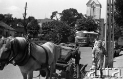 1974, Brwinów, Polska.
Ulica.
Fot. Romuald Broniarek, zbiory Ośrodka KARTA