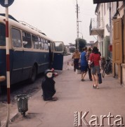 1974, Ciechanowice, Polska.
Ulica.
Fot. Romuald Broniarek, zbiory Ośrodka KARTA