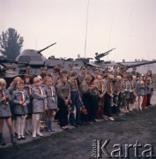 1974, Wesoła, Polska.
1 Praski Pułk Zmechanizowany wchodzący w skład 1 Warszawskiej Dywizji Zmechanizowanej im. Tadeusza Kościuszki. 
Fot. Romuald Broniarek, zbiory Ośrodka KARTA