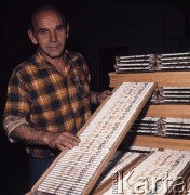 1974, Budziejowice, Czechosłowacja.
Zakłady Koh-I-Noor Hardtmuth produkujące artykuły piśmienne.
Fot. Romuald Broniarek, zbiory ośrodka KARTA