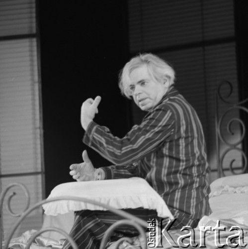 1975, brak miejsca.
Arkady Rajkin - satyryk radziecki.
Fot. Romuald Broniarek, zbiory Ośrodka KARTA