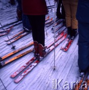 1975, Tatry, Polska.
Narciarze.
Fot. Romuald Broniarek, zbiory Ośrodka KARTA
