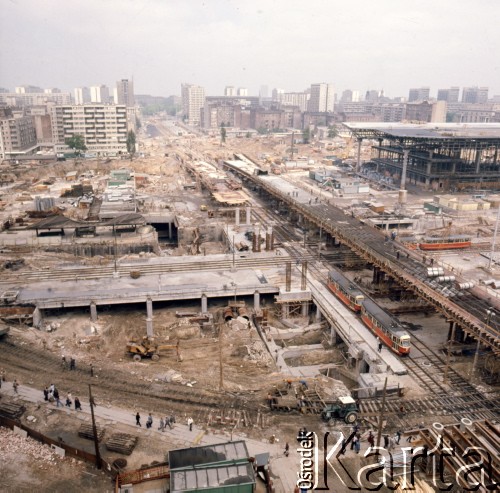 1975, Warszawa, Polska.
Budowa Dworca Centralnego.
Fot. Romuald Broniarek, zbiory Ośrodka KARTA