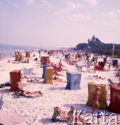 1975, Łeba, Polska.
Plaża.
Fot. Romuald Broniarek, zbiory Ośrodka KARTA