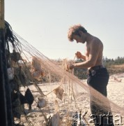 1975, Sztutowo, Polska.
Rybak.
Fot. Romuald Broniarek, zbiory Ośrodka KARTA