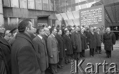 6.04.1977, Katowice, Polska.
Dni Radzieckiej Nauki i Techniki. Od prawej w pierwszym rzędzie: minister nauki, szkolnictwa wyższego i techniki prof. dr hab. inż. Sylwester Kaliski, Władimir Kirillin - przewodniczący państwowego Komitetu Rady Ministrów ZSRR ds. Nauki i Techniki, Zdzisław Grudzień - członek Biura Politycznego KC PZPR, premier Piotr Jaroszewicz, zastępca przewodniczącego Rady Państwa Edward Babiuch, ambasador ZSRR w Polsce Stanisłau Piłatowicz.
Fot. Romuald Broniarek, zbiory Ośrodka KARTA