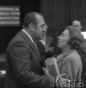 1978, Warszawa, Polska.
XIII Konferencja Sprawozdawczo-Wyborcza TPPR Stołecznego Województwa Warszawskiego. Jan Szydlak - prezes Zarządu Głównego Towarzystwa Przyjaźni Polsko-Radzieckiej i Felicja Fornalska - działaczka Komunistycznej Partii Polski i członkini PZPR.
Fot. Romuald Broniarek, zbiory Ośrodka KARTA