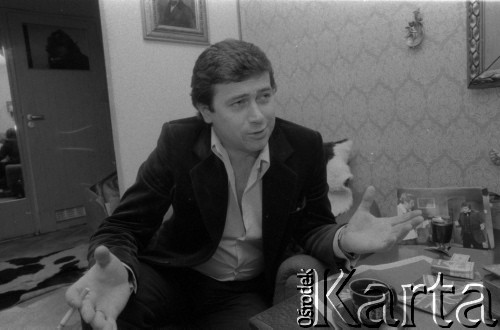 1979, Polska.
Aktor Janusz Gajos z żoną.
Fot. Romuald Broniarek, zbiory Ośrodka KARTA