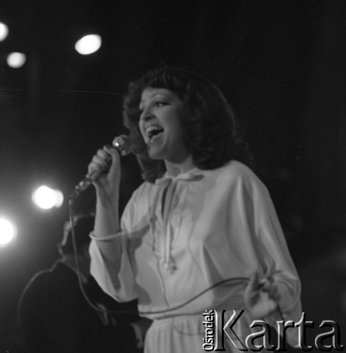 1979, Kołobrzeg, Polska.
Festiwal Piosenki Żołnierskiej. Piosenkarka Anna Jantar.
Fot. Romuald Broniarek, zbiory ośrodka KARTA