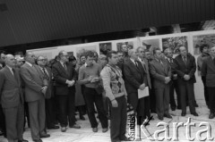 1981, Warszawa, Polska.
Wystawa fotograficzna radzieckiej agencji informacyjnej TASS w Domu Przyjaźni Towarzystwa Przyjaźni Polsko-Radzieckiej przy ulicy Marszałkowskiej 115.
Fot. Romuald Broniarek, zbiory Ośrodka KARTA