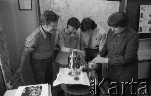 1982, Polska.
Szkolna izba pamięci Towarzystwa Przyjaźni Polsko-Radzieckiej.
Fot. Romuald Broniarek, zbiory Ośrodka KARTA