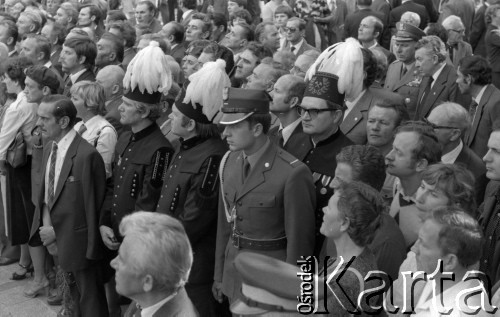 6.09.1982, Warszawa, Polska.
Pogrzeb Władysława Gomułki na Cmentarzu Wojskowym na Powązkach.
Fot. Romuald Broniarek, zbiory Ośrodka KARTA