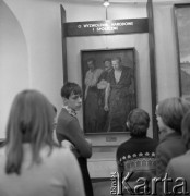 1982, Warszawa, Polska.
Wystawa w Muzeum Miar przy ulicy Elektoralnej 2 z okazji stulecia polskiego ruchu robotniczego.
Fot. Romuald Broniarek, zbiory Ośrodka KARTA