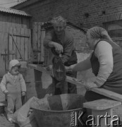 1983, województwo szczecińskie, Polska.
Osadnicy wojskowi.
Fot. Romuald Broniarek, zbiory Ośrodka KARTA