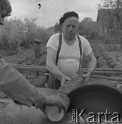 1983, województwo szczecińskie, Polska.
Osadnicy wojskowi.
Fot. Romuald Broniarek, zbiory Ośrodka KARTA