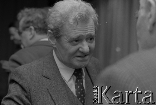 1983, Warszawa, Polska.
Wręczenie nagród teatralnych tygodnika „Przyjaźń” w Domu Przyjaźni Towarzystwa Przyjaźni Polsko-Radzieckiej przy ulicy Marszałkowskiej 115. Aktor Bronisław Pawlik.
Fot. Romuald Broniarek, zbiory Ośrodka KARTA