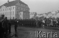 1984, Pleszew, Polska.
Uroczystość z okazji 39. rocznicy wkroczenia Armii Czerwonej do miasta.
Fot. Romuald Broniarek, zbiory Ośrodka KARTA
