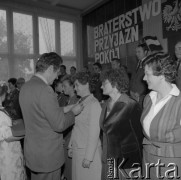 1985, Opole, Polska.
Zlot szkolnych kół Towarzystwa Przyjaźni Polsko-Radzieckiej.
Fot. Romuald Broniarek, zbiory Ośrodka KARTA