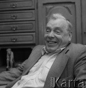 1.05.1986, Warszawa, Polska.
Aktor i spiewak operowy Bernard Ładysz.
Fot. Romuald Broniarek, zbiory Ośrodka KARTA