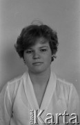 1986, Warszawa, Polska.
Uczennica Szkoły Średniej przy Ambasadzie ZSRR przy ulicy Kieleckiej.
Fot. Romuald Broniarek, zbiory Ośrodka KARTA