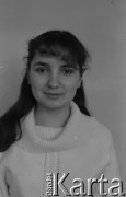 1986, Warszawa, Polska.
Uczennica Szkoły Średniej przy Ambasadzie ZSRR przy ulicy Kieleckiej.
Fot. Romuald Broniarek, zbiory Ośrodka KARTA