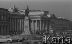 1986, Warszawa, Polska.
Pomnik Feliksa Dzierżyńskiego na placu Feliksa Dzierżyńskiego.
Fot. Romuald Broniarek, zbiory ośrodka KARTA