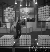 1986, Poznań, Polska.
Targi sztuki.
Fot. Romuald Broniarek, zbiory Ośrodka KARTA