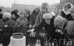 1987, Warszawa, Polska.
Plac Teatralny.
Fot. Romuald Broniarek, zbiory Ośrodka KARTA