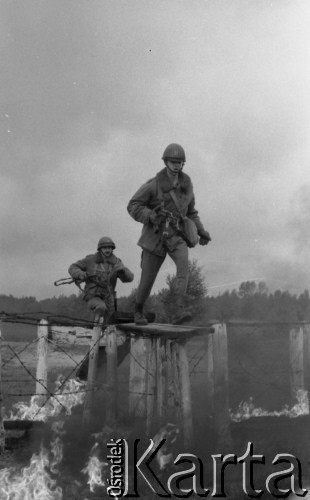 1987, Żagań, Polska.
Poligon wojskowy.
Fot. Romuald Broniarek, zbiory Ośrodka KARTA