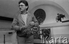 1987, Warszawa, Polska.
Muzeum Rzemiosł Artystycznych i Precyzyjnych przy ulicy Piekarskiej.
Fot. Romuald Broniarek, zbiory Ośrodka KARTA