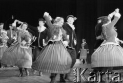 1987, Warszawa, Polska.
Polski Zespół Artystyczny Pieśni i Tańca 
