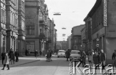 Kwiecień 1969, Inowrocław, Polska.
Róg ulic Solankowej i Królowej Jadwigi. Widok w kierunku południowym. Zdjęcie zrobione podczas trwania VIII Konkursu Piosenki Radzieckiej.
Fot. Romuald Broniarek, zbiory Ośrodka KARTA.