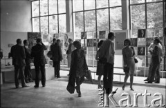 Czerwiec 1971, Zielona Góra, Polska.
Wystawa towarzysząca VII Festiwalowi Piosenki Radzieckiej. 
Fot. Romuald Broniarek, zbiory Ośrodka KARTA.
