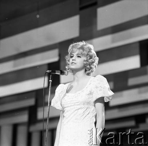 Czerwiec 1972, Zielona Góra, Polska.
Występ Ludmiły Zamojskiej - laureatki VIII Festiwalu Piosenki Radzieckiej.
Fot. Romuald Broniarek, zbiory Ośrodka KARTA.
